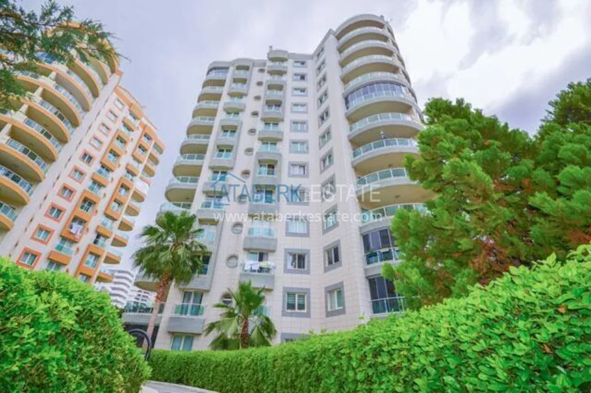 Apartament 1+1 z meblami, widokiem na morze i przeszklonym balkonem - Alanya, dzielnica Mahmutlar 10