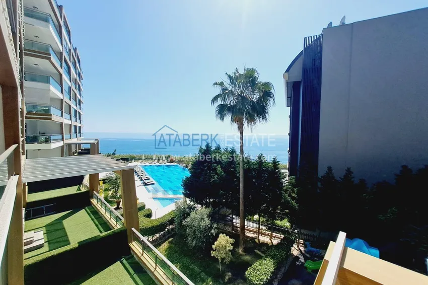 Purchase Furnished apartment 1+1 with sea view in luxury complex - Kargycak, first coast line 14 