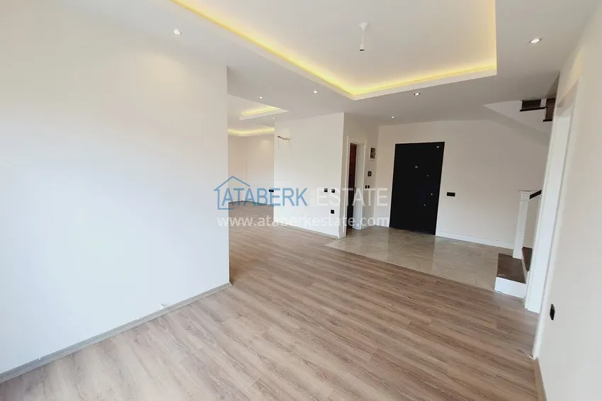 Purchase Penthouse 3+1 duplex in the center of Alanya - real estate for citizenship 2 