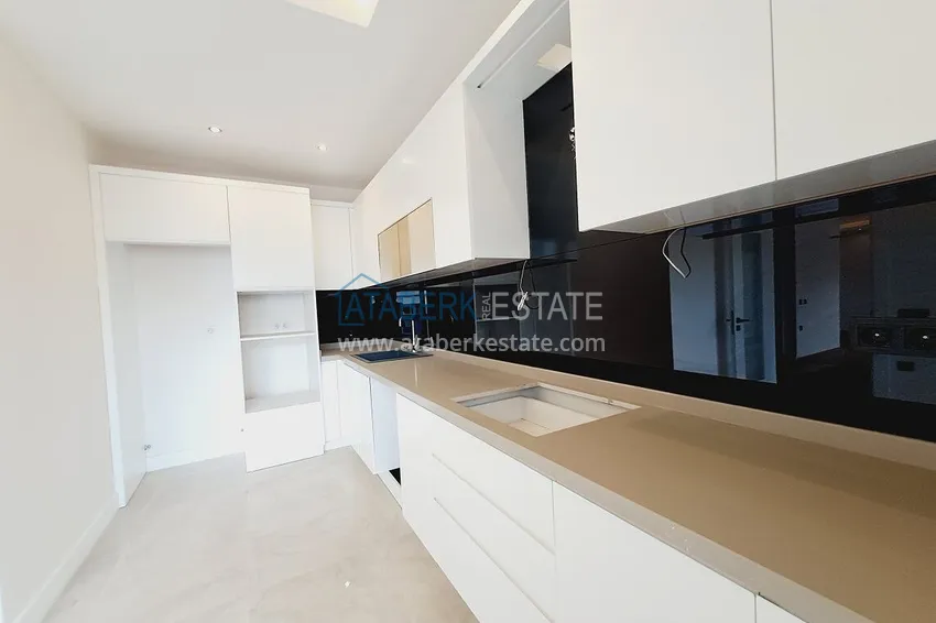 Purchase Penthouse 3+1 duplex in the center of Alanya - real estate for citizenship 6 
