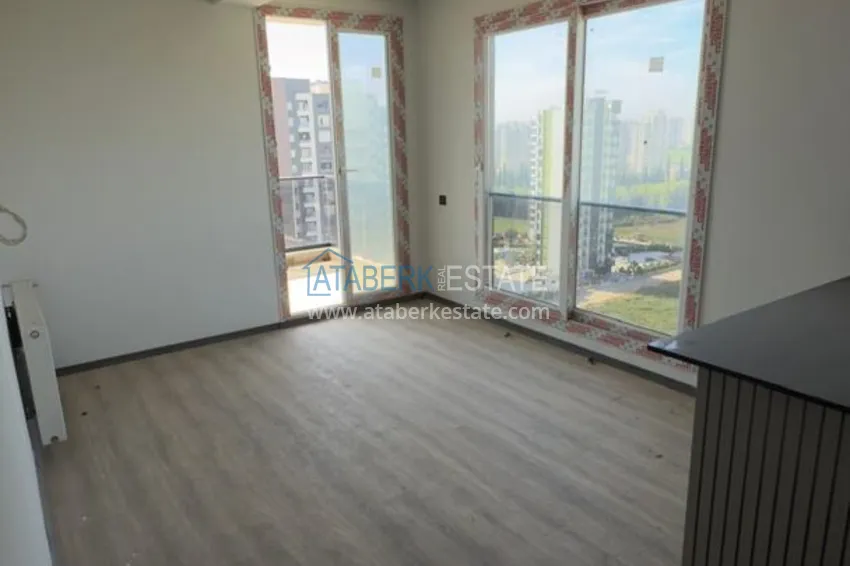 Purchase 1+1 apartment with sea view and quality finishes - Mersin, Tezje district 2