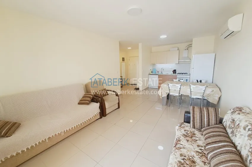 Kupuj Apartament 1+1 z meblami, widokiem na morze i przeszklonym balkonem - Alanya, dzielnica Mahmutlar 3