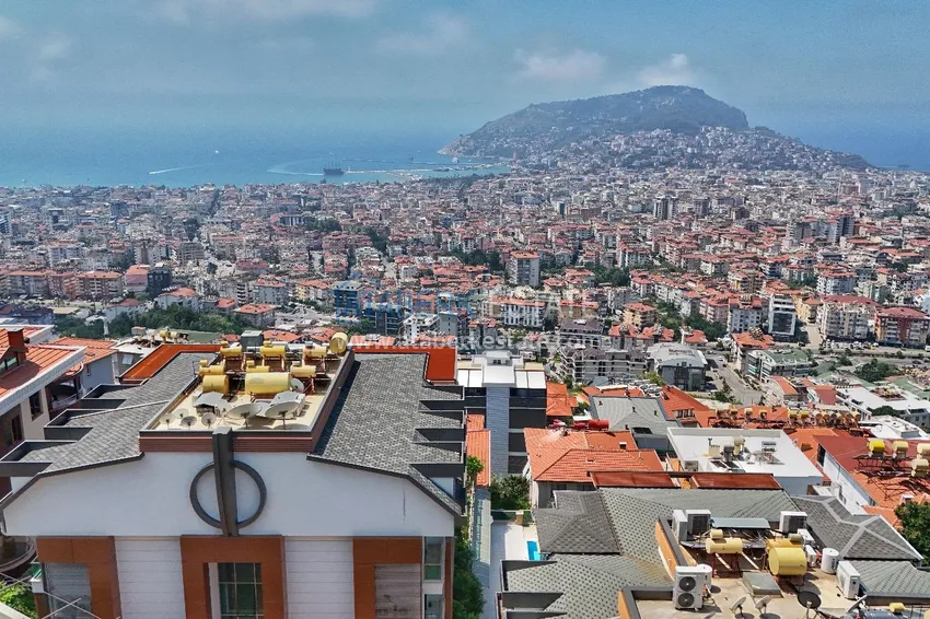Purchase Panoramic 5+1 duplex with separate kitchen in the center of Alanya, Bektash - suitable for citizenship 28 