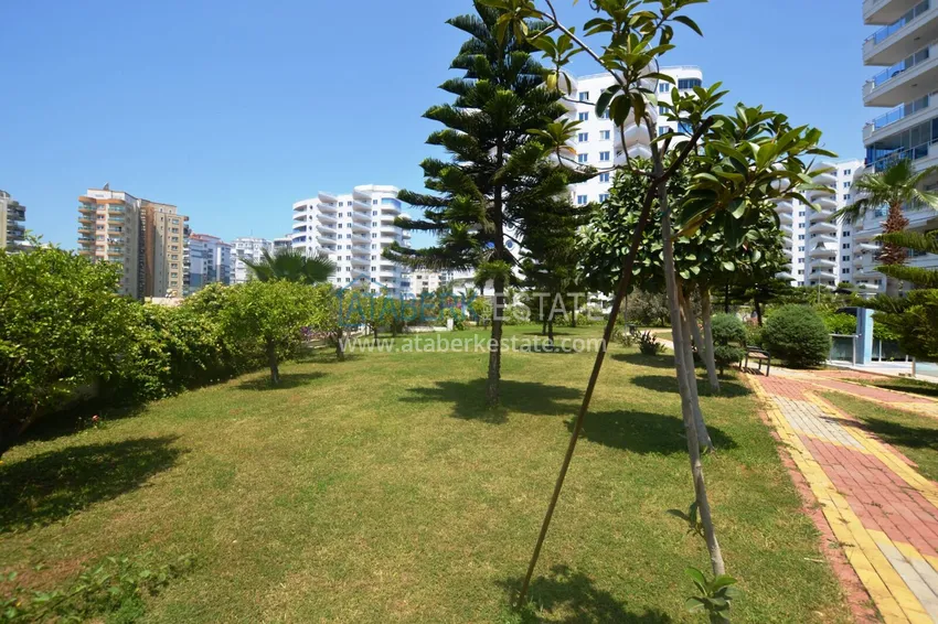 Apartament 2+1 z meblami i dwoma przeszklonymi balkonami 450 metrów od morza - Mahmutlar 13