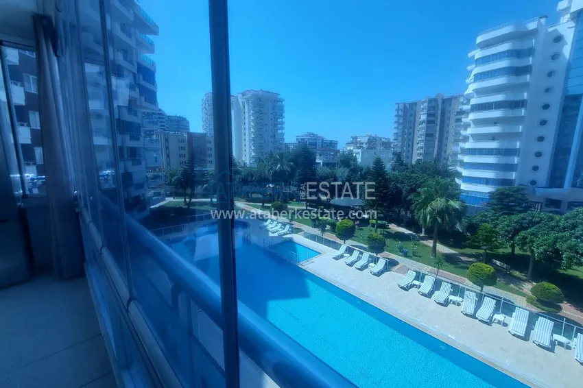 Kupuj Apartament 2+1 z meblami i dwoma przeszklonymi balkonami 450 metrów od morza - Mahmutlar 13