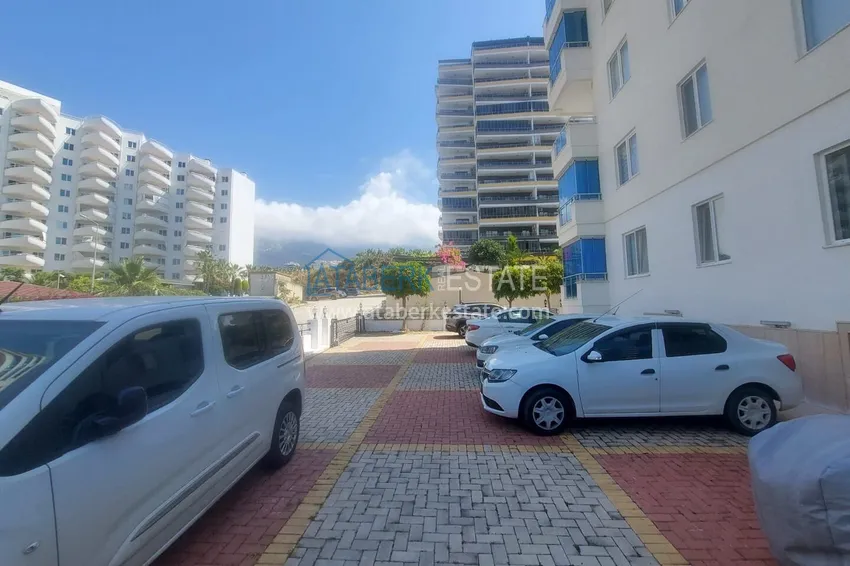 Apartament 2+1 z meblami i dwoma przeszklonymi balkonami 450 metrów od morza - Mahmutlar 14