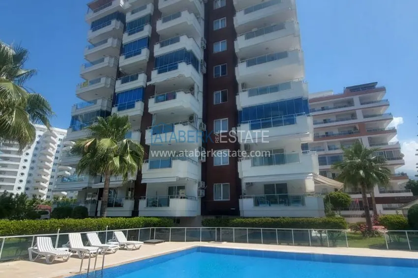 Apartament 2+1 z meblami i dwoma przeszklonymi balkonami 450 metrów od morza - Mahmutlar 4