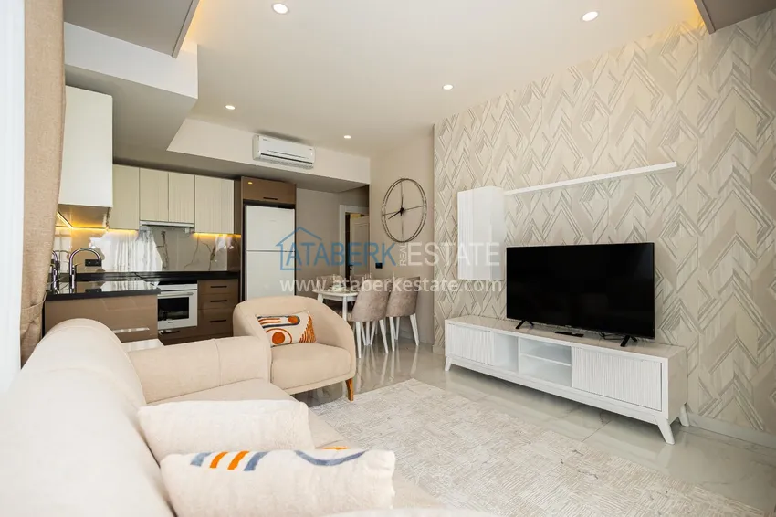 Purchase 1+1 apartment with a view of the Kale fortress — the center of Alanya, a new complex 12 