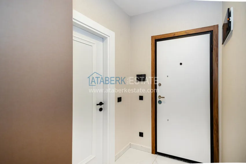 Purchase 1+1 apartment with a view of the Kale fortress — the center of Alanya, a new complex 2 