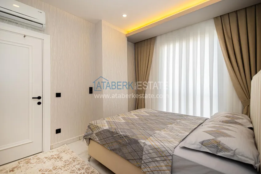Purchase 1+1 apartment with a view of the Kale fortress — the center of Alanya, a new complex 20 