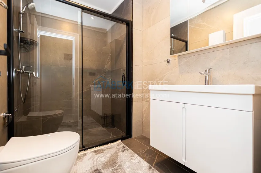 Purchase 1+1 apartment with a view of the Kale fortress — the center of Alanya, a new complex 23 