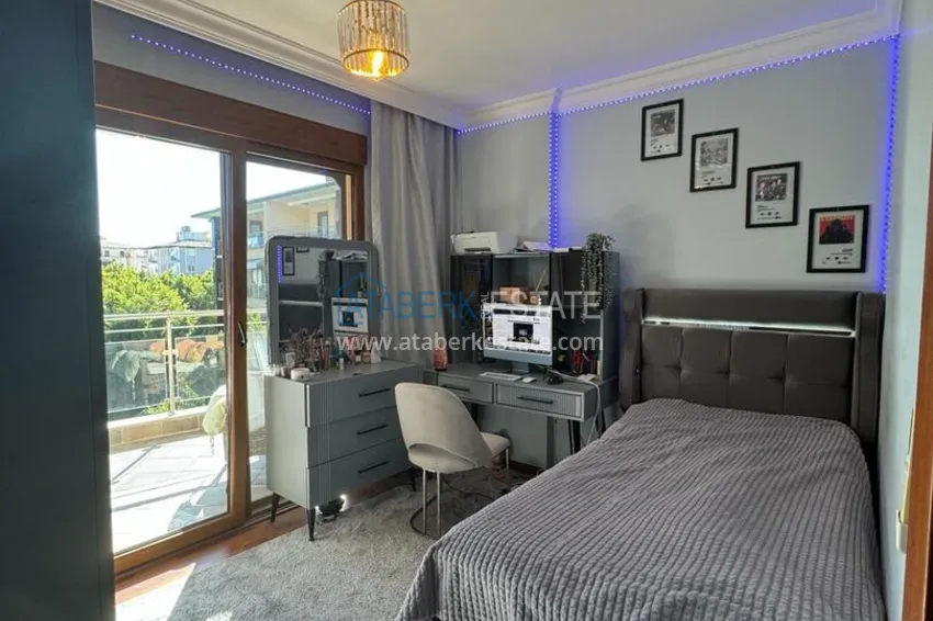 Purchase Furnished 2+1 apartment in a prestigious complex - Alanya center, first coastline 12