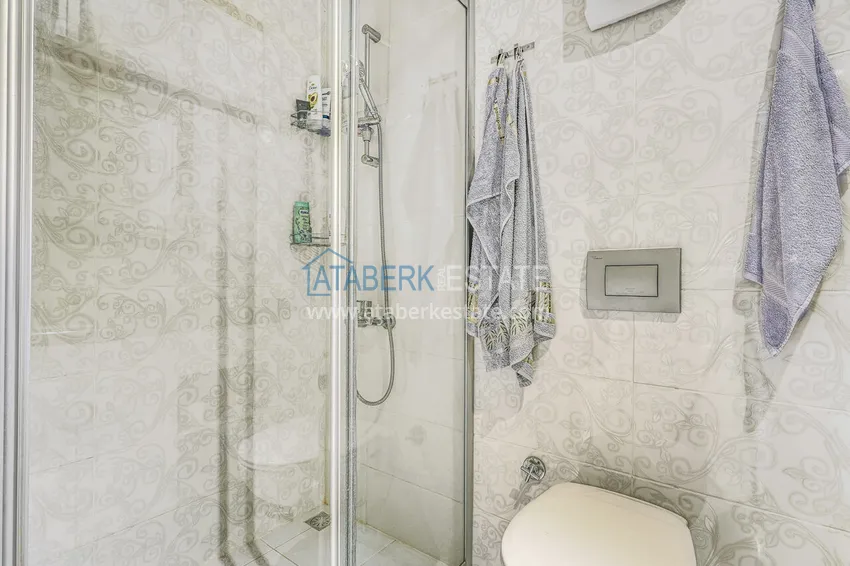 Purchase 1+1 apartment with furniture and sea view in a luxury complex — Alanya, Mahmutlar district 15