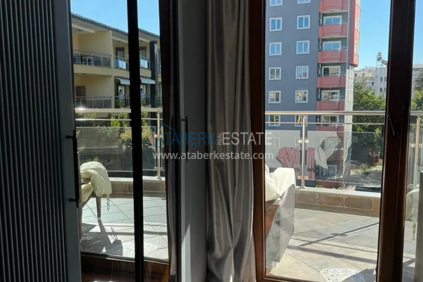 Purchase Furnished 2+1 apartment in a prestigious complex - Alanya center, first coastline 15
