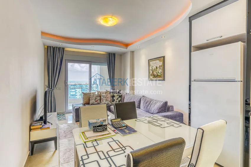 Purchase 1+1 apartment with furniture and sea view in a luxury complex — Alanya, Mahmutlar district 6
