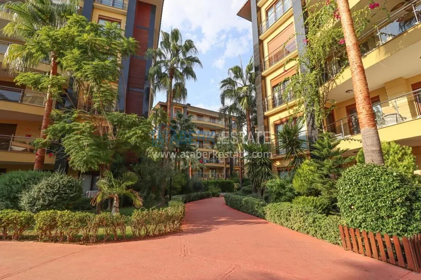 Furnished 2+1 apartment in a prestigious complex - Alanya center, first coastline 9