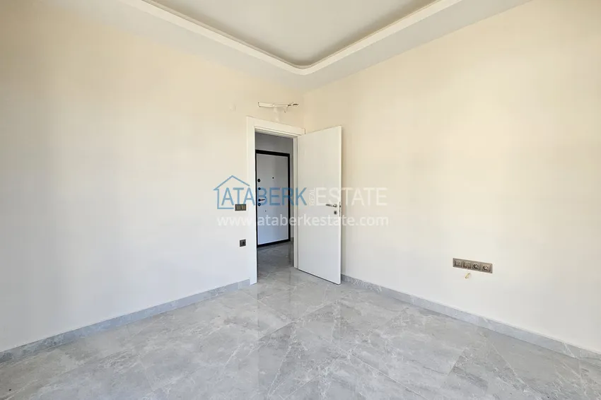 Kupuj Panoramiczny dwupoziomowy penthouse w kompleksie butikowym - centrum Alanyi, plaża Kleopatra 12 