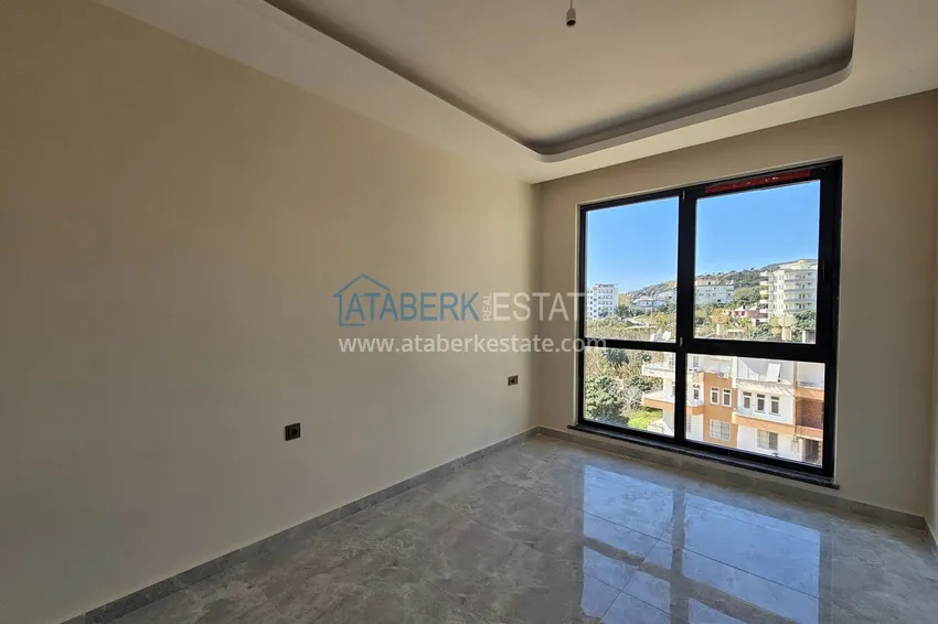 Kupuj Panoramiczny dwupoziomowy penthouse w kompleksie butikowym - centrum Alanyi, plaża Kleopatra 9 