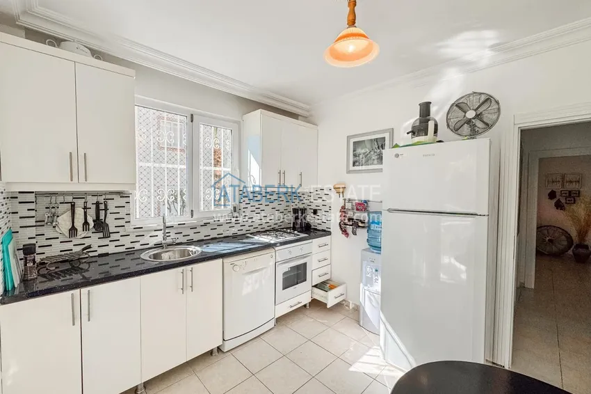 Kupuj Apartament 2+1 z meblami, odpowiedni na zezwolenie na pobyt — Alanya, dzielnica Oba, 350 metrów od morza 5