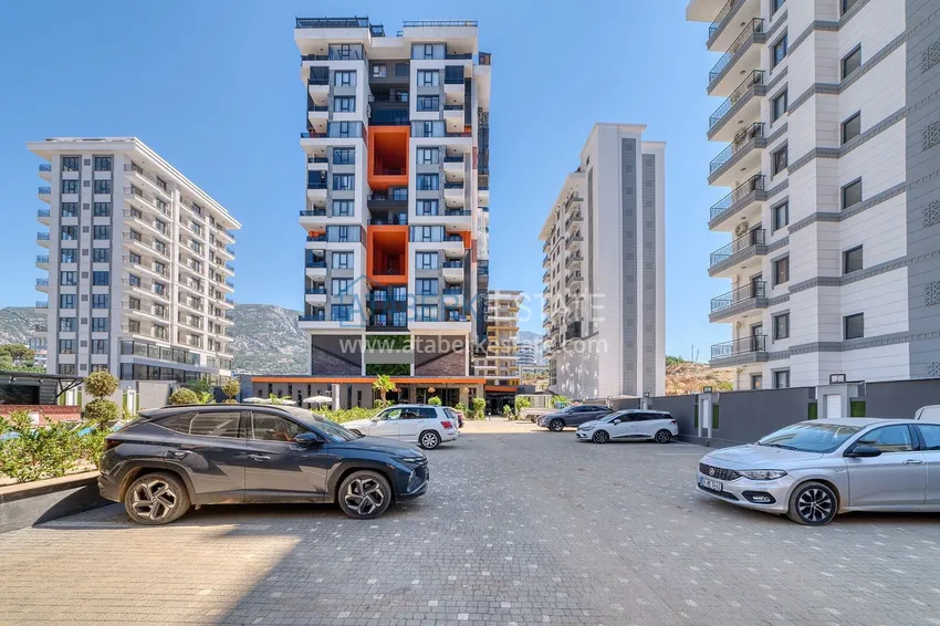 Furnished 2+1 apartment in the center of Mahmutlar, Saturday Market District 14