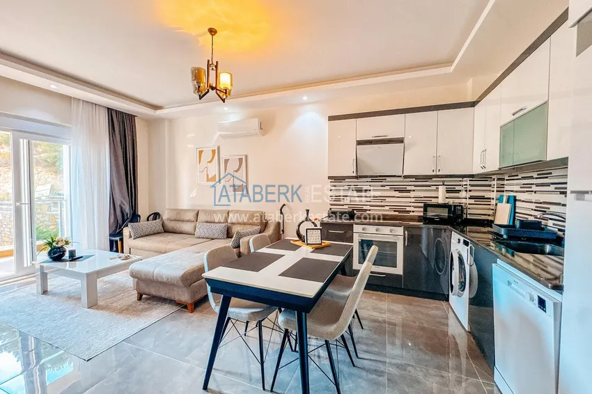 One bedroom apartment with designer interior directly from the owner — Avsallar, Alanya 1 