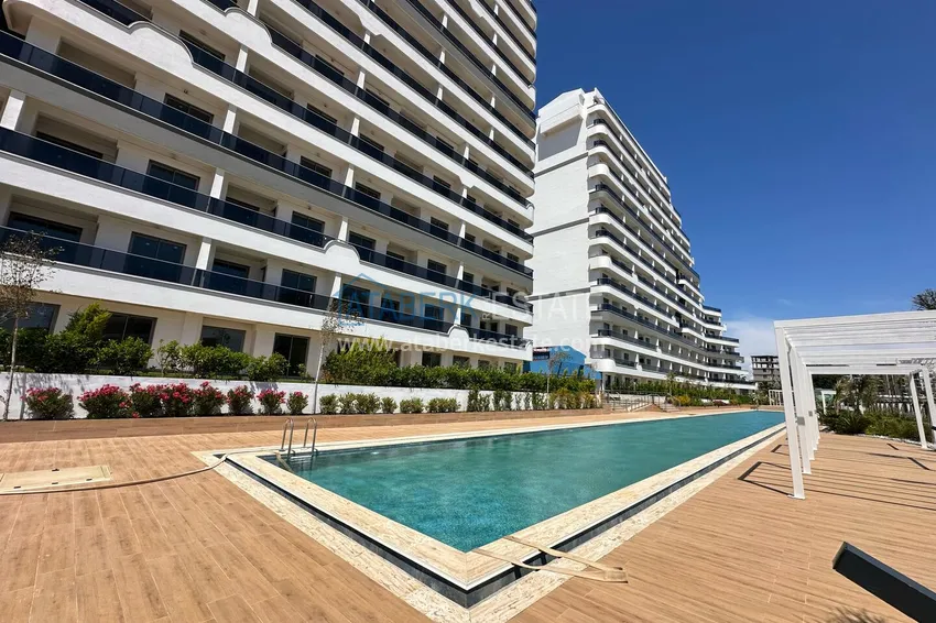 Investor apartments in a complex under construction in the Altintash district of Antalya 2