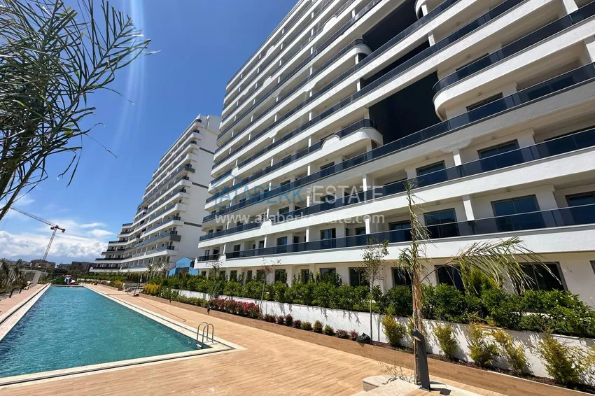 Investor apartments in a complex under construction in the Altintash district of Antalya 6