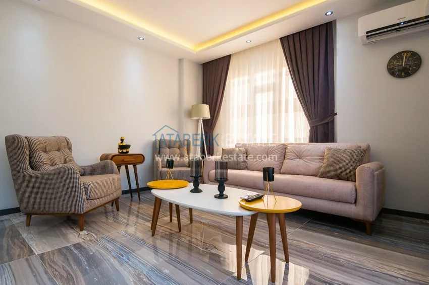 Purchase Ready-made housing in the center of Alanya, for a residence permit — a one-bedroom apartment with furniture and mountain views 3