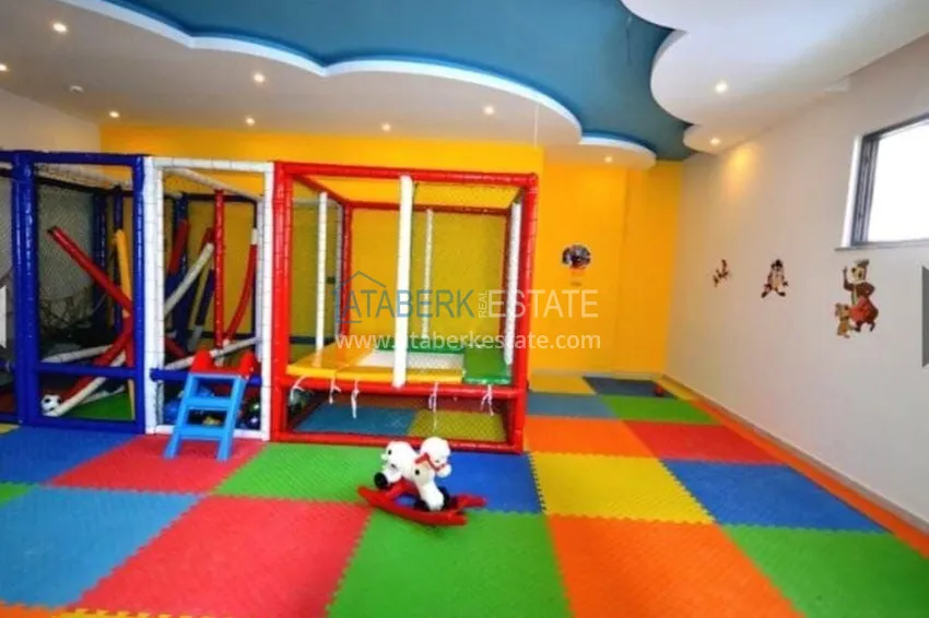 Apartament 2+1 z oddzielną kuchnią i przeszklonym balkonem w centrum Alanyi — meble odpowiednie na zezwolenie na pobyt 16