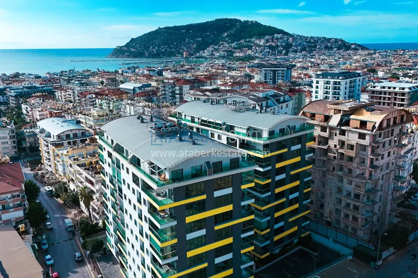 Apartament 2+1 z oddzielną kuchnią i przeszklonym balkonem w centrum Alanyi — meble odpowiednie na zezwolenie na pobyt 3