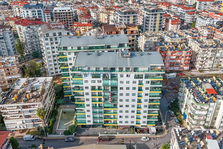 Apartament 2+1 z oddzielną kuchnią i przeszklonym balkonem w centrum Alanyi — meble odpowiednie na zezwolenie na pobyt 4
