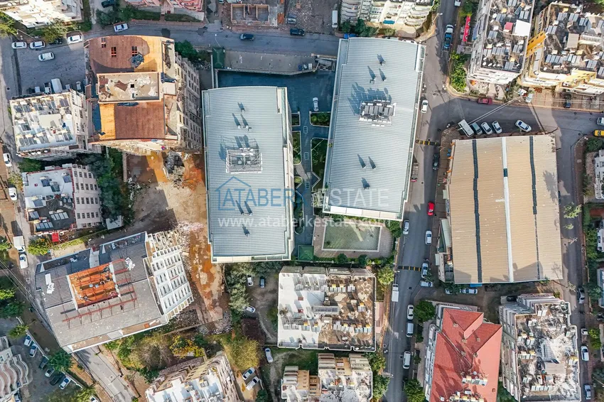 Apartament 2+1 z oddzielną kuchnią i przeszklonym balkonem w centrum Alanyi — meble odpowiednie na zezwolenie na pobyt 5