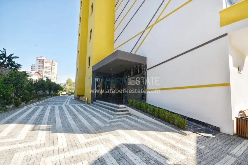 2+1 apartment with furniture and partial sea view in Mahmutlar — sale from owner 11 