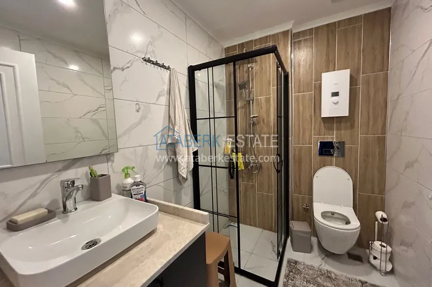 Kupuj Dwupoziomowy penthouse 2+1 z widokiem na morze i góry w centrum Alanyi 14 