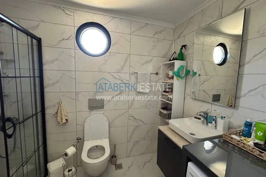 Kupuj Dwupoziomowy penthouse 2+1 z widokiem na morze i góry w centrum Alanyi 15 