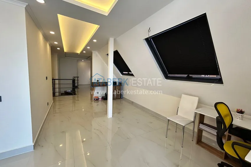 Kupuj Dwupoziomowy penthouse 2+1 z widokiem na morze i góry w centrum Alanyi 4 