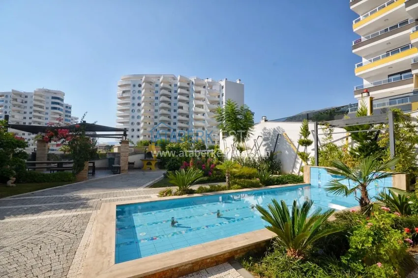 2+1 apartment with furniture and partial sea view in Mahmutlar — sale from owner 3 