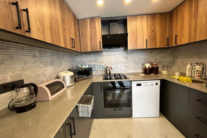 Kupuj Dwupoziomowy penthouse 2+1 z widokiem na morze i góry w centrum Alanyi 9 