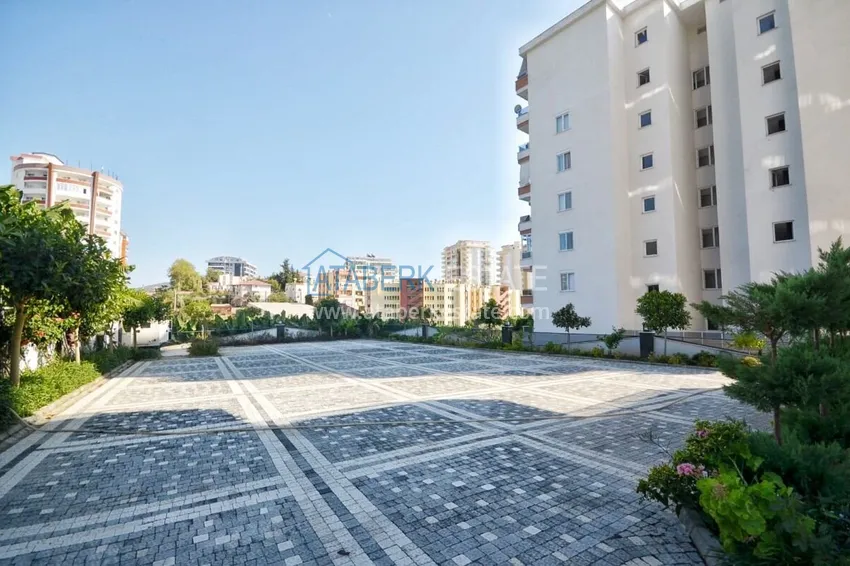 2+1 apartment with furniture and partial sea view in Mahmutlar — sale from owner 8 