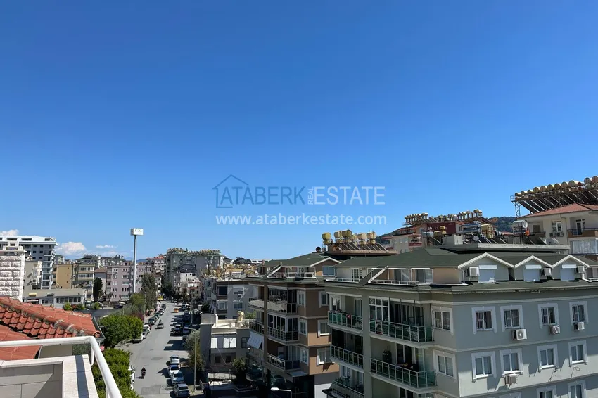 Furnished 1+1 apartment in the center of Alanya, for a residence permit — Cleopatra beach area 14 