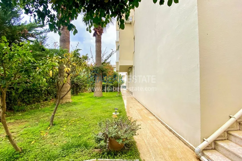 Furnished 1+1 apartment in the center of Alanya, for a residence permit — Cleopatra beach area 4 