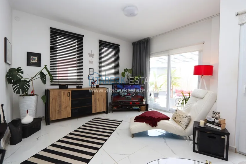 Purchase Two-story 5+1 villa with private pool in Kargicak — suitable for obtaining citizenship 3