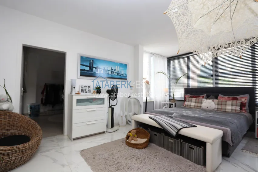 Purchase Two-story 5+1 villa with private pool in Kargicak — suitable for obtaining citizenship 8