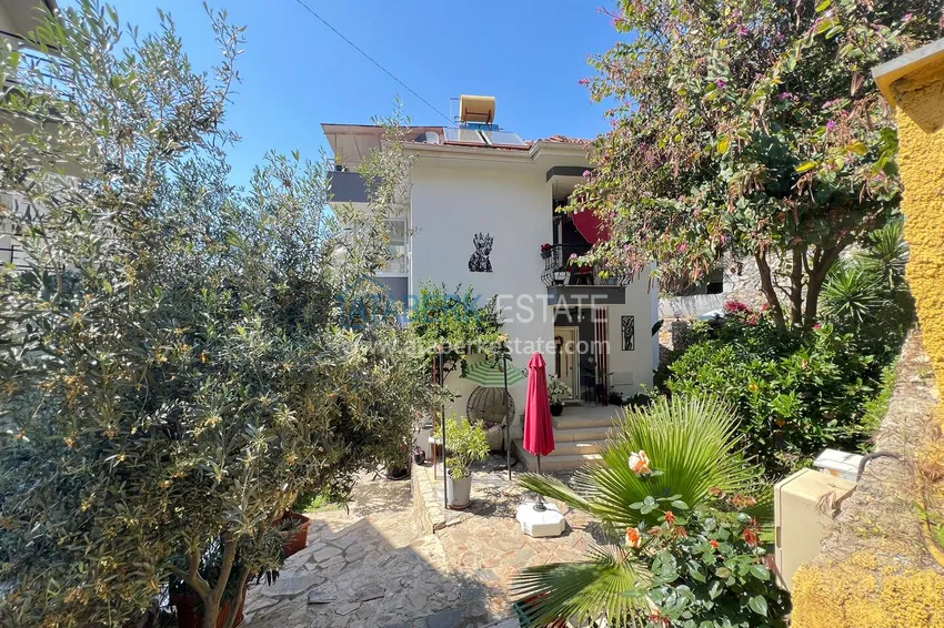 Two-story 5+1 villa with private pool in Kargicak — suitable for obtaining citizenship 6