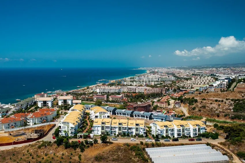3+1 penthouse duplex with panoramic views in Konakli, Alanya 1