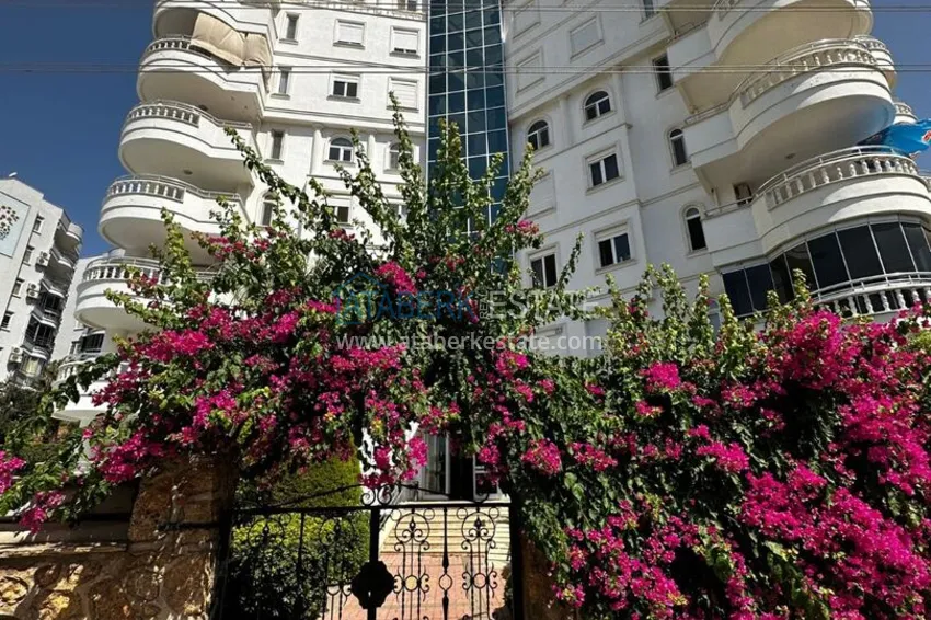 Apartament 2+1 w Alanyi, dzielnica Tosmur - umeblowany i z widokiem na morze i rzekę Dim-Chay, odpowiedni na zezwolenie na pobyt 2