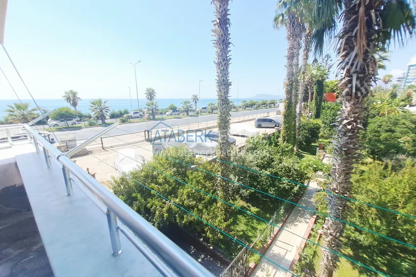 Purchase 2+1 apartment on the first line in Alanya, Mahmutlar district - suitable for citizenship 17 