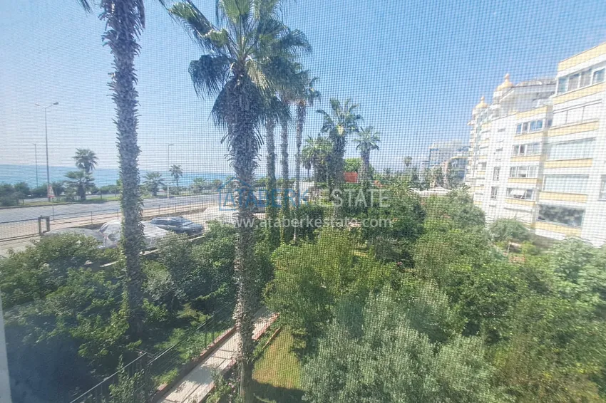 Purchase 2+1 apartment on the first line in Alanya, Mahmutlar district - suitable for citizenship 19 