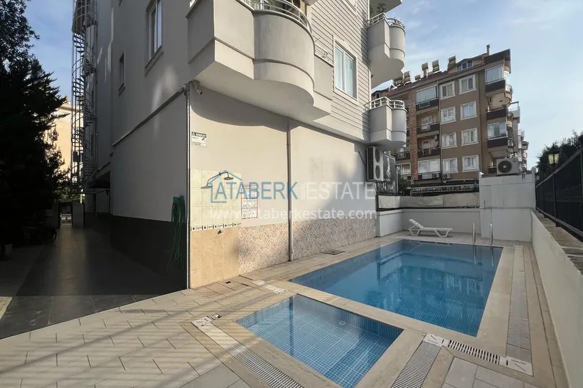 Apartament 2+1 w Alanyi, dzielnica Oba - tylko 150 metrów od morza. Nadaje się do uzyskania zezwolenia na pobyt. 2