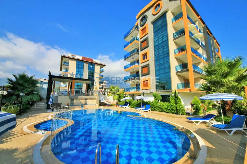 Umeblowane mieszkanie 1+1 w Kestel, Alanya — 60 m², 150 metrów od morza 1